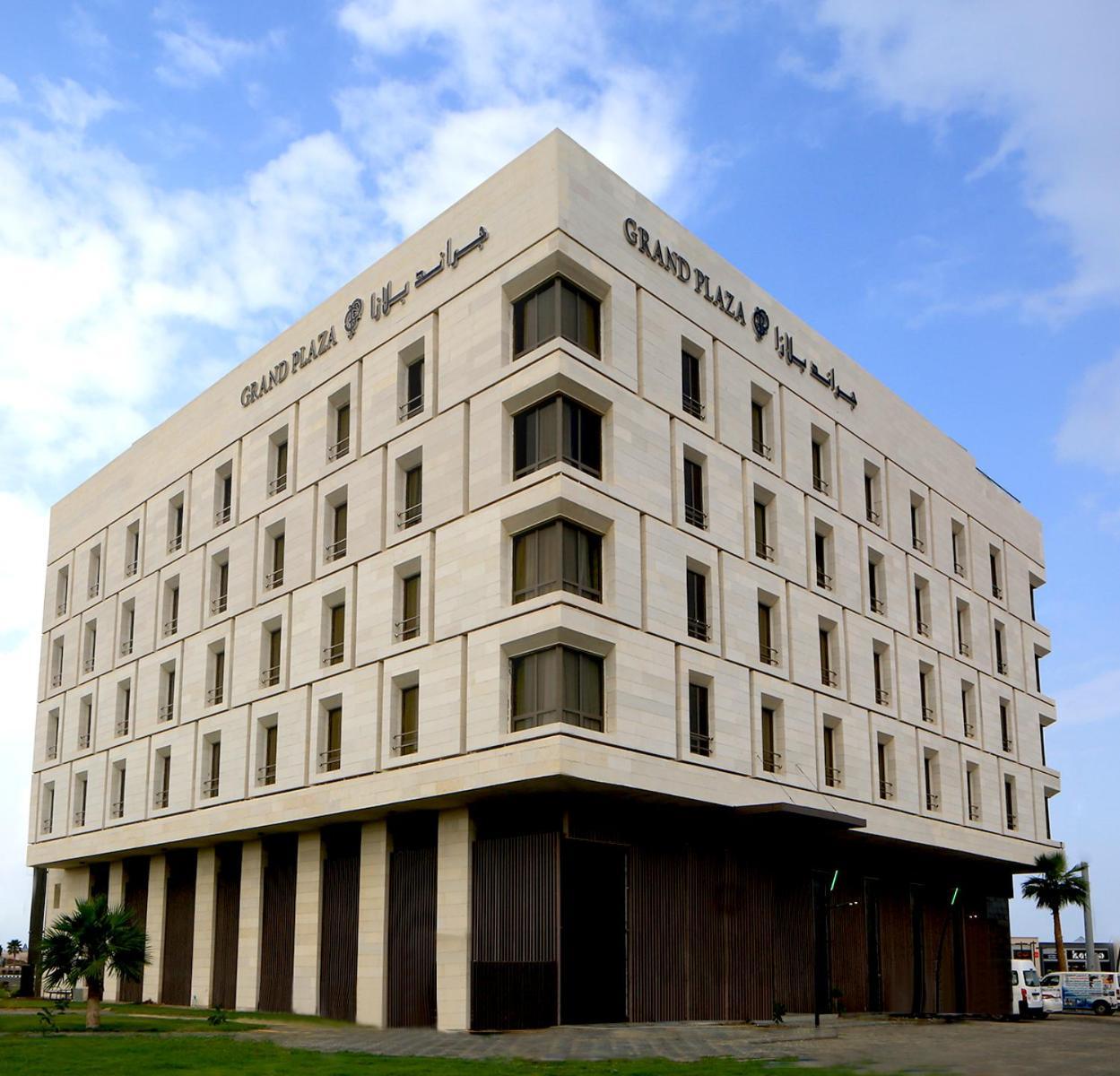 Hotel Grand Plaza - 4*